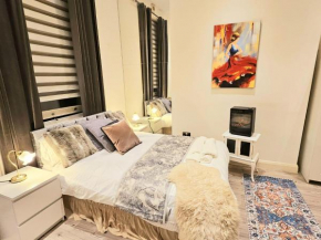 Central London Studio For Three